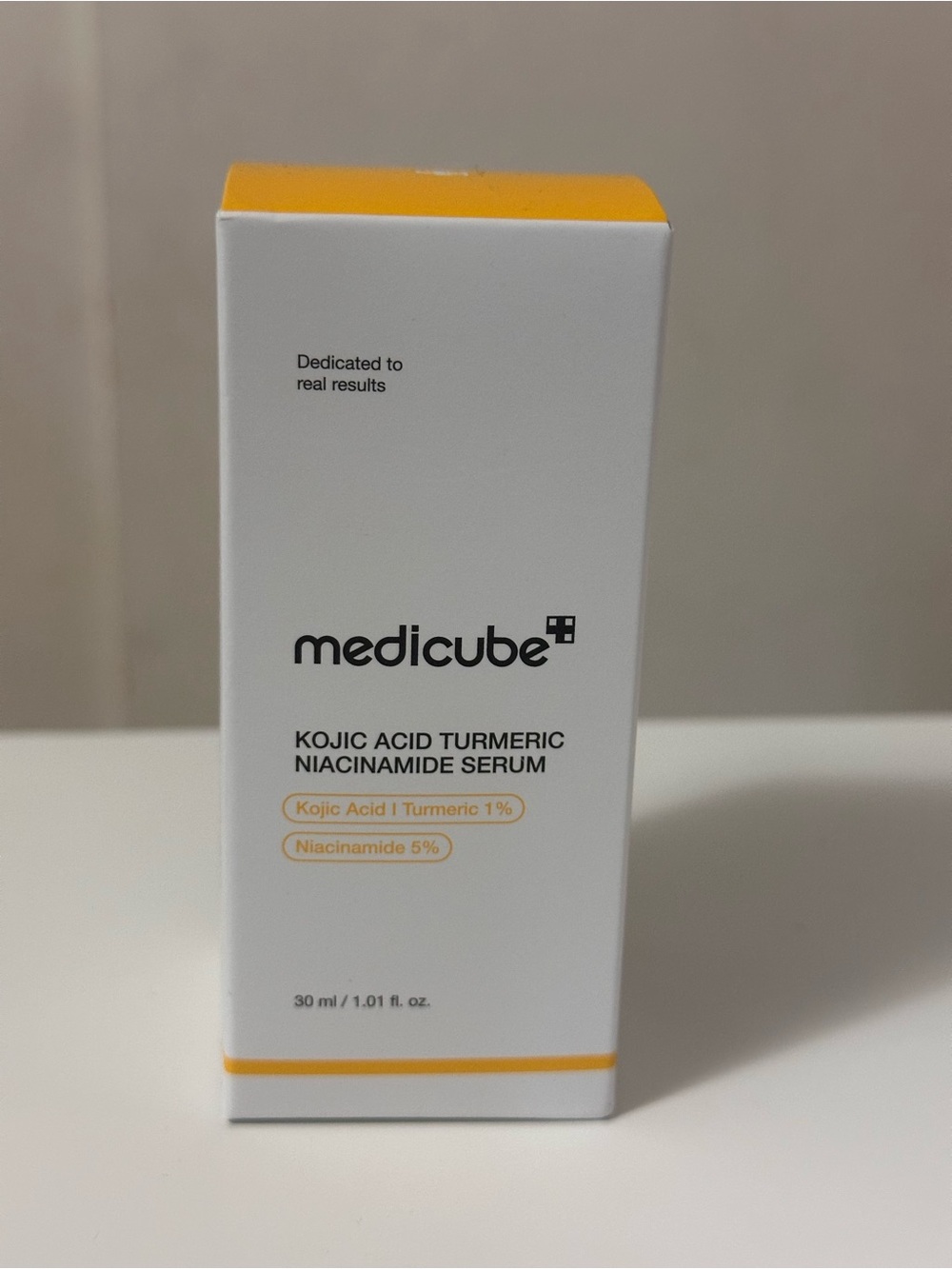 Medicube Kojic Acid Turmeric Niacinamide Serum - White & Yellow